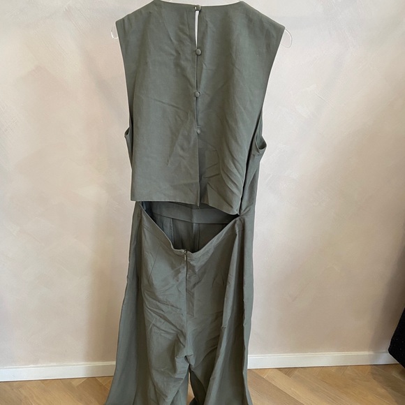 Club Monaco Lynall Jumpsuit - Picture 3 of 7